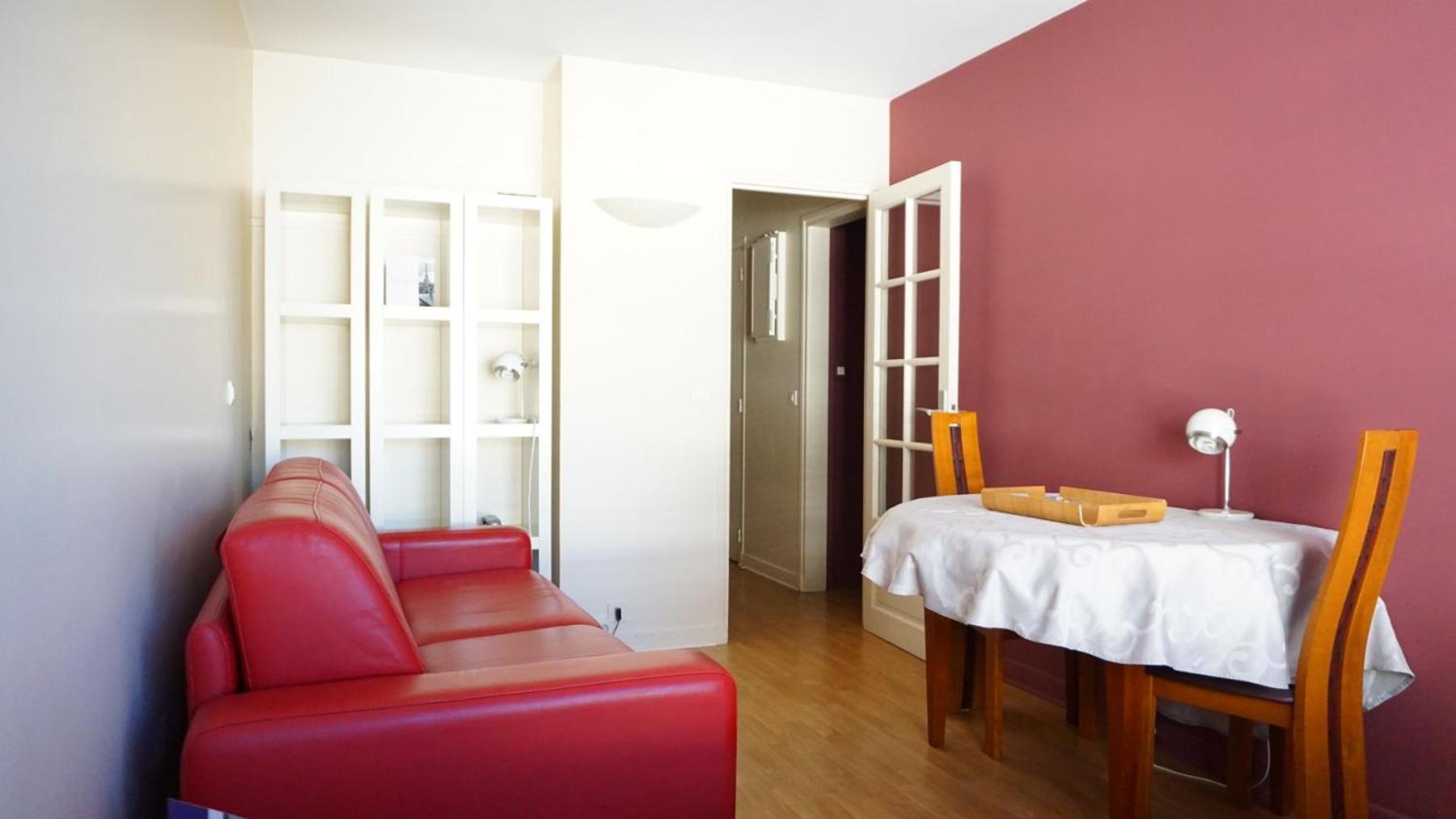 Appartement Rue De Longchamp - 16 Parijs
