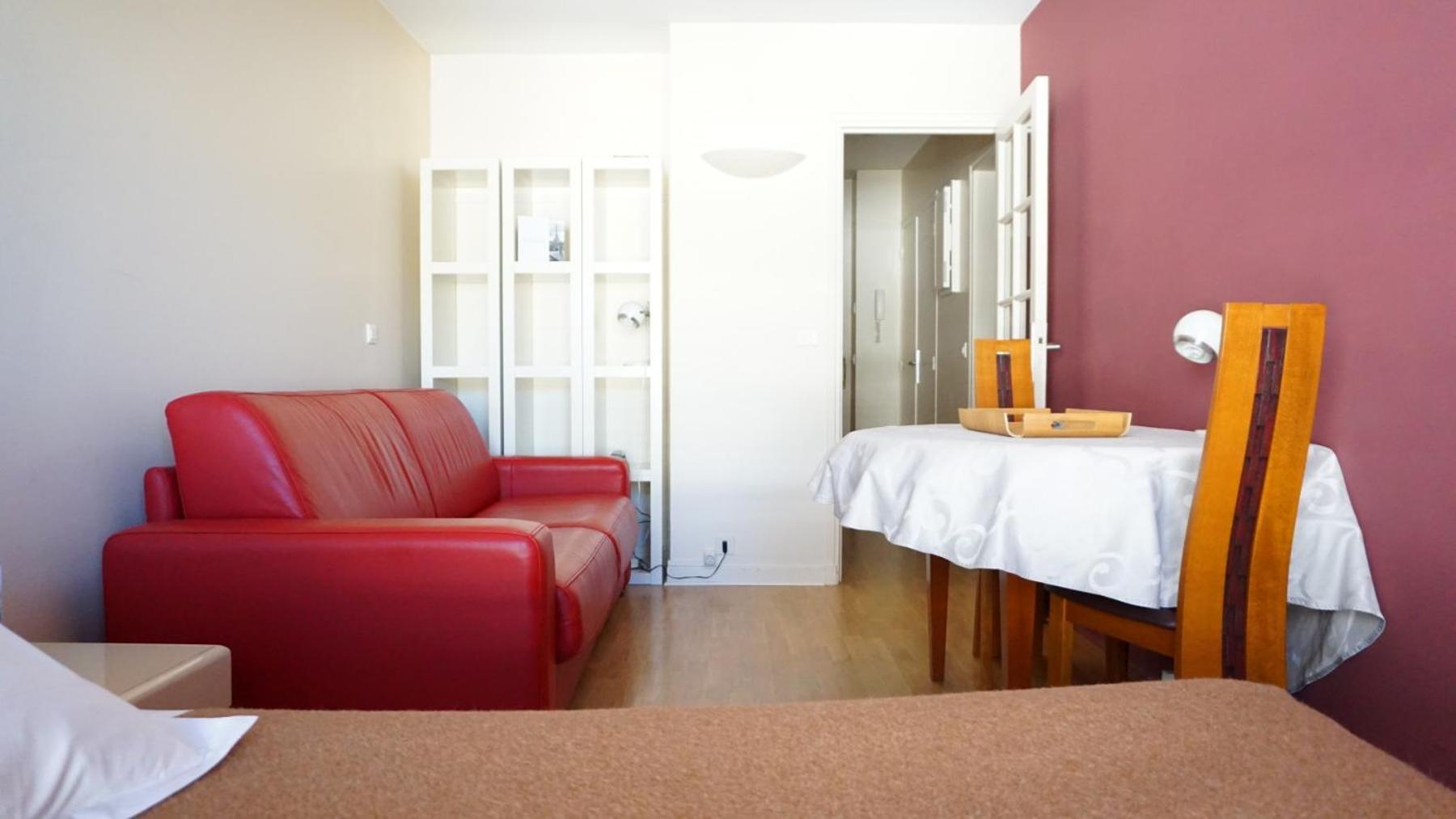 Appartement Rue De Longchamp - 16 Parijs